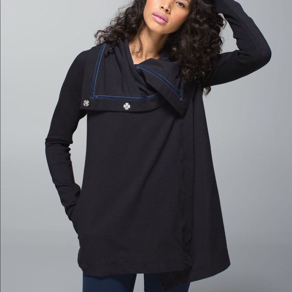 Lulu Lemon Grey Savasana Wrap Sweater. - Picture 4 of 7